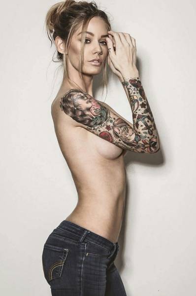 Sexy Girls Who Like Ink