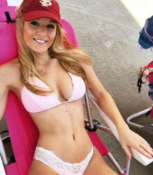 Beautiful Babes in Skimpy Bikinis