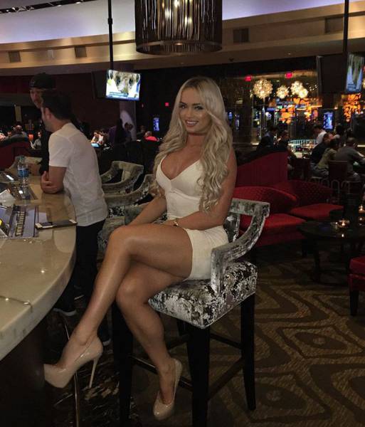 Lookout Boys…Here Come the Babes in Tight Dresses