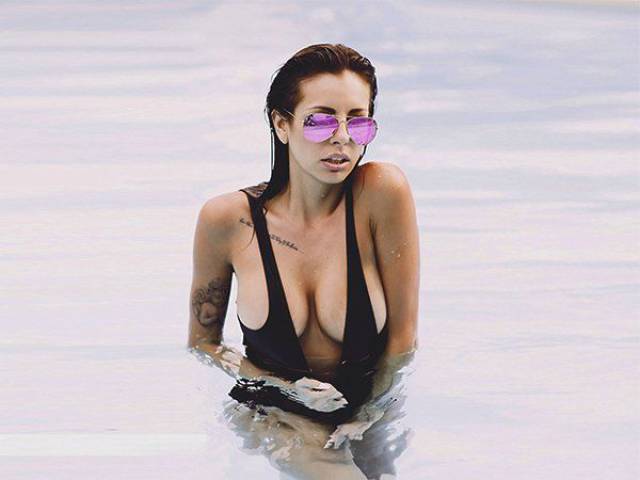 Girls With Beautiful Boobs Are A Mouthwatering Sight