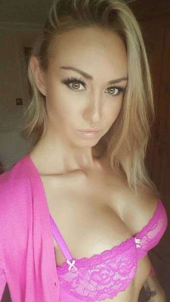 Girls With Beautiful Boobs Are A Mouthwatering Sight