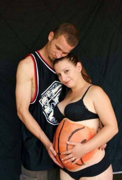 Ghetto Glamor Shots That Are Incredibly Ridiculous