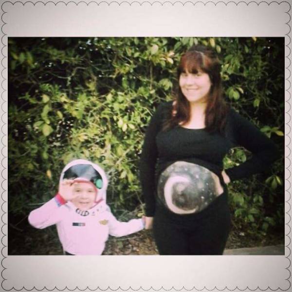 Pregnant Women Who Nailed Their Halloween Costumes