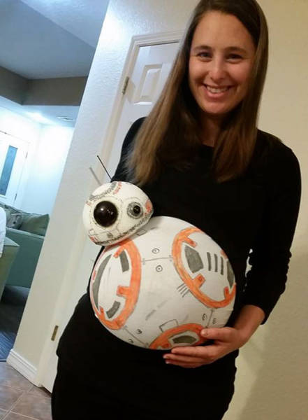 Pregnant Women Who Nailed Their Halloween Costumes