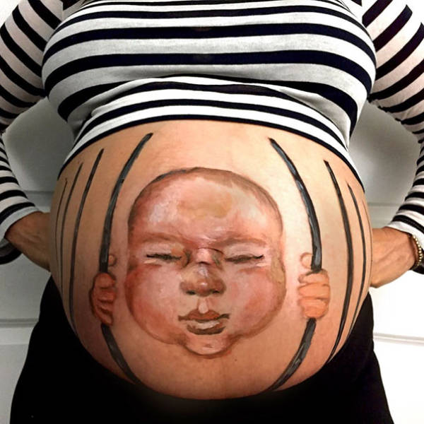 Pregnant Women Who Nailed Their Halloween Costumes