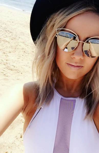 Girls Who Make Mesh Dress Look Amazing