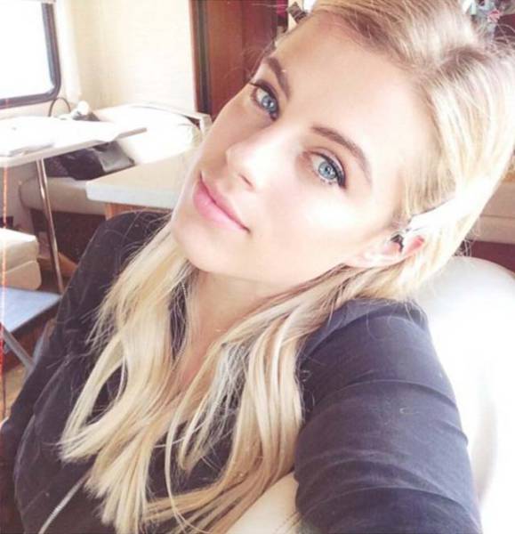 There’s Something Damn Sexy About Long Hair