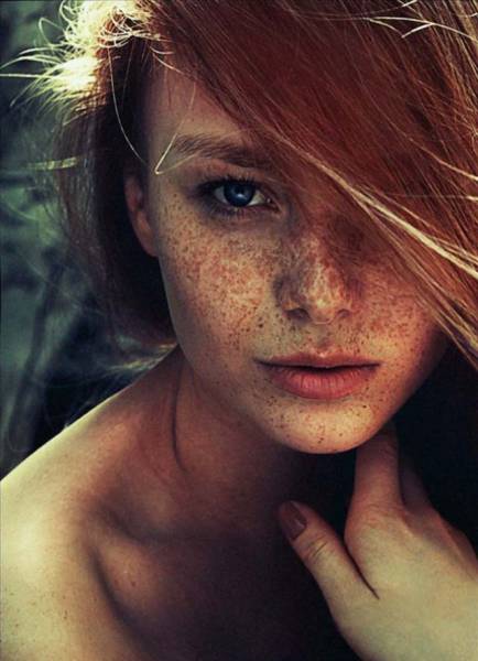 There’s Something Damn Sexy About Long Hair