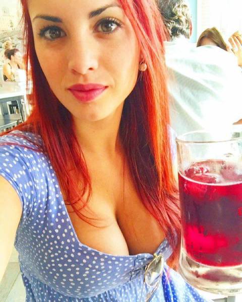 Girls With Beautiful Boobs Are A Mouthwatering Sight