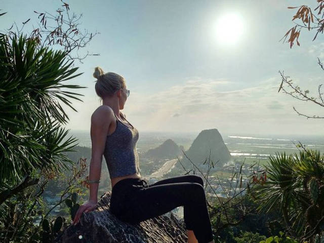 Here’s Twitch’s Hottest Female Streamer