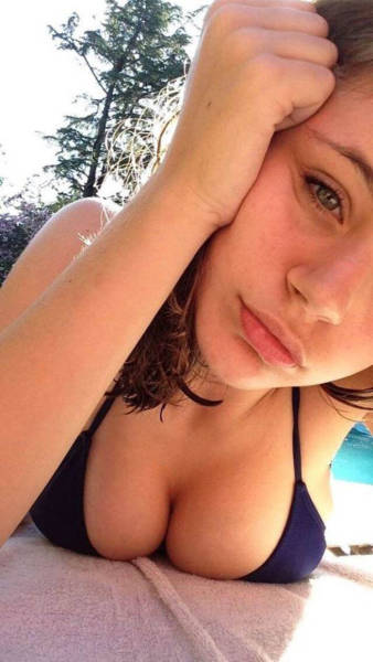 Girls With Beautiful Boobs Are A Mouthwatering Sight