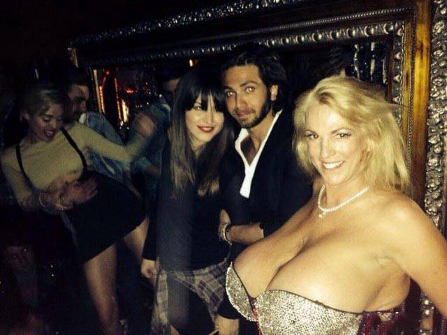 These Girls Announce Party Time!