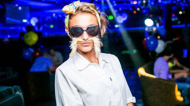 These Girls Announce Party Time!