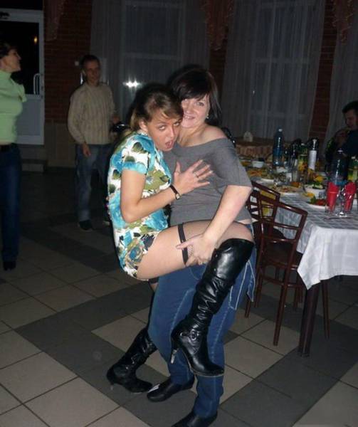 These Girls Announce Party Time!